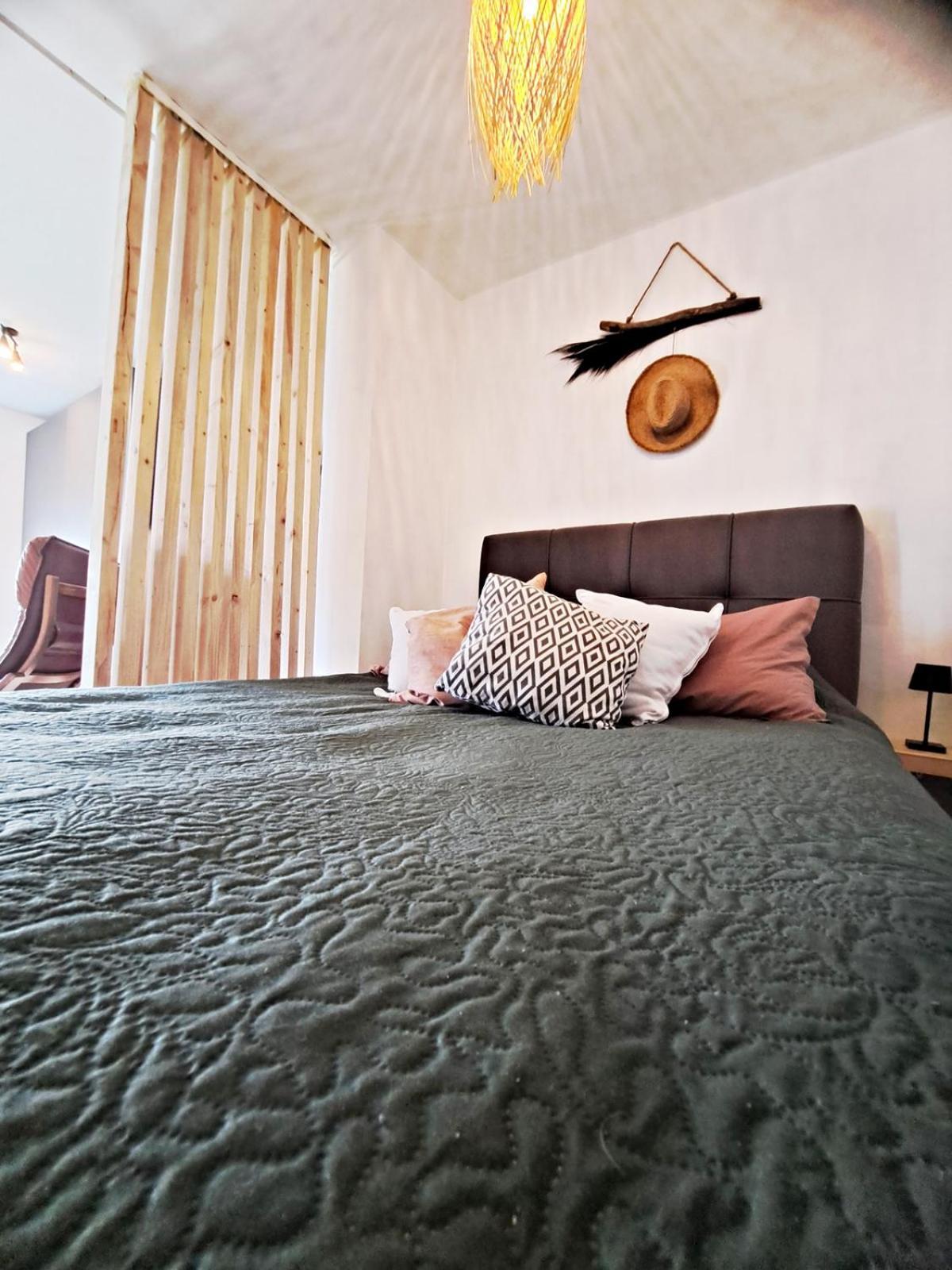 Art Apartment Пула Екстериор снимка
